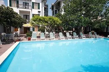 Residence Cristal Pietra Ligure 3*,